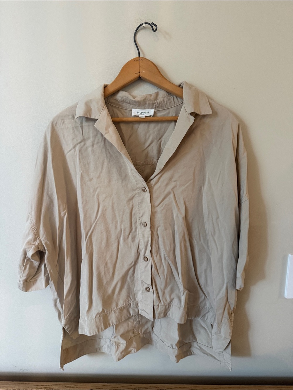 HAVEN WELL WITHIN Lightweight Beige Button-Front Relaxed Shirt Size M